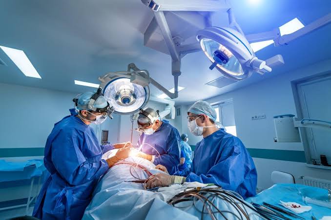 Top 10 General Surgeon Doctors Banner Image